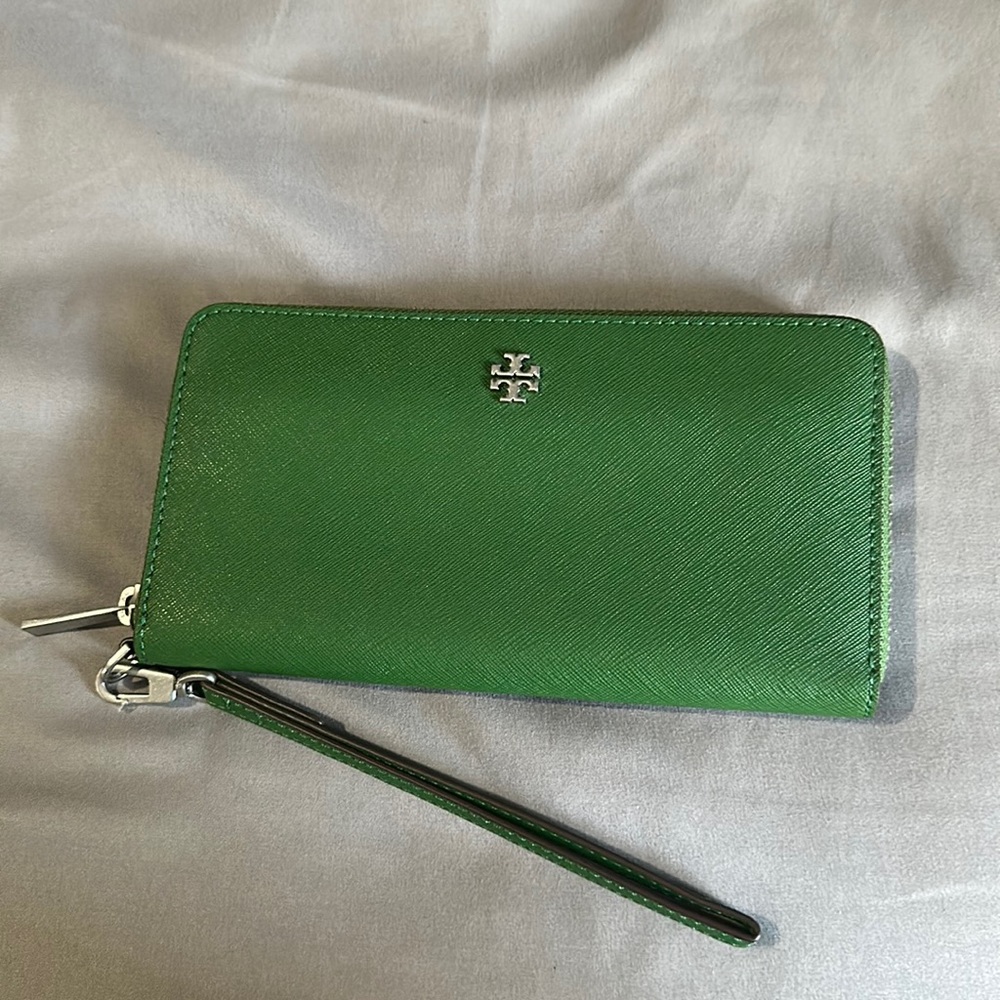 Tory Burch wallet